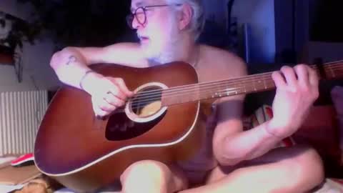 Amberr11 online show from 12.14.25