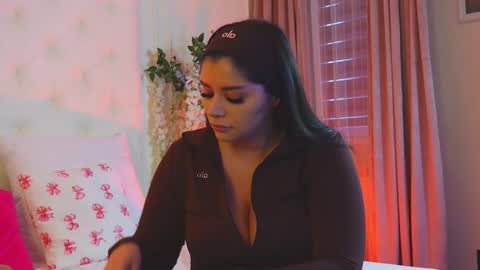 Amberseyes online show from 03.25.26