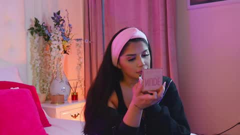 Snapshot of amberseyes chatting on 04.22.26 Amberseyes online show from 04.22.26