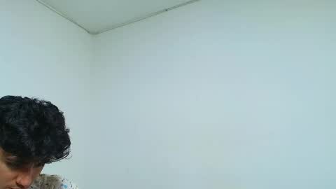 Snapshot of ameli_and_lucas chatting on 01.22.25 Amelia  Lucas online show from 01.22.25