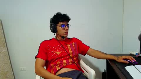 Snapshot of ameli_and_lucas chatting on 01.28.25 Amelia  Lucas online show from 01.28.25