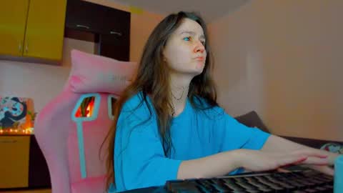 Snapshot of ameli_moon chatting on 07.03.26 Eileen online show from 07.03.26