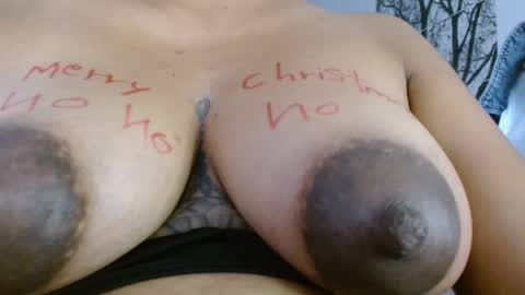 Snapshot of amelia_2023 chatting on 12.23.24 amelia online show from 12.23.24