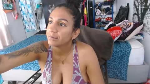 Snapshot of amelia_2023 chatting on 03.04.25 amelia online show from 03.04.25