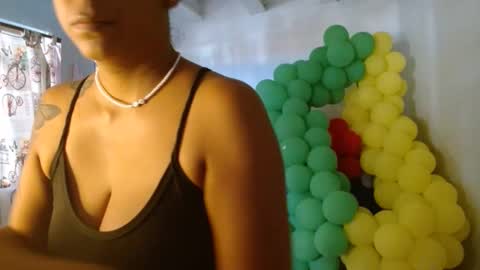 Snapshot of amelia_2023 chatting on 10.29.25 amelia online show from 10.29.25