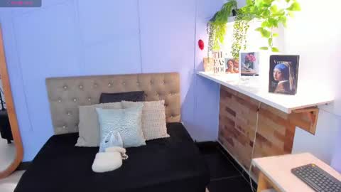 Amelia Adams online show from 07.18.26