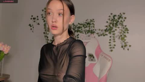 Snapshot of amelia_lein chatting on 09.17.25 Your Amelia online show from 09.17.25