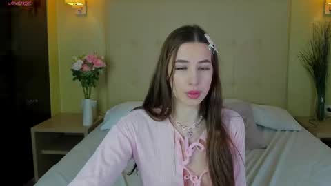 Snapshot of amelia_mee chatting on 12.03.25 amelia_mee online show from 12.03.25