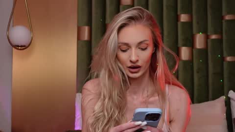 Snapshot of ameliaangell chatting on 01.10.25 Amelia online show from 01.10.25