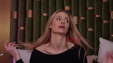 Snapshot of ameliaangell chatting on 02.01.25 Amelia online show from 02.01.25