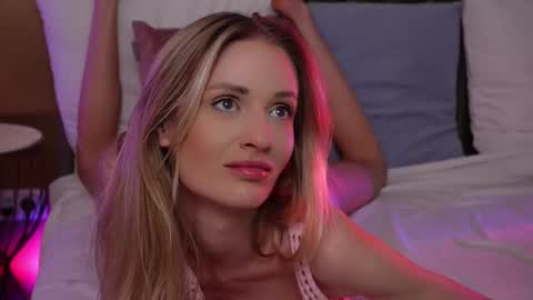 Snapshot of ameliaangell chatting on 02.25.25 Amelia online show from 02.25.25