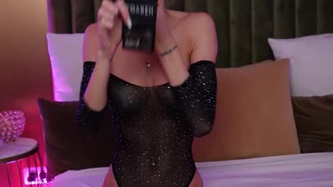 Snapshot of ameliaangell chatting on 10.08.25 Amelia online show from 10.08.25