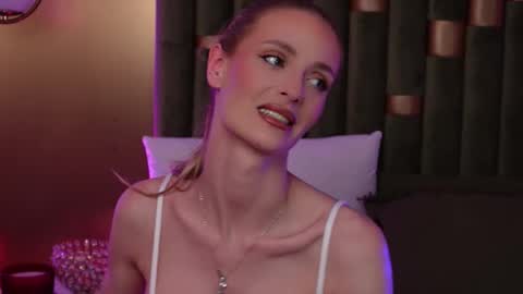 Amelia online show from 03.04.26