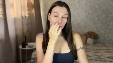 Snapshot of ameliahenderson chatting on 09.21.25 Ameli online show from 09.21.25