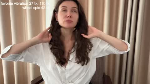 Snapshot of ameliahenderson chatting on 05.29.26 Ameli online show from 05.29.26