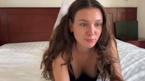 Snapshot of ameliahenderson chatting on 06.18.26 Ameli online show from 06.18.26