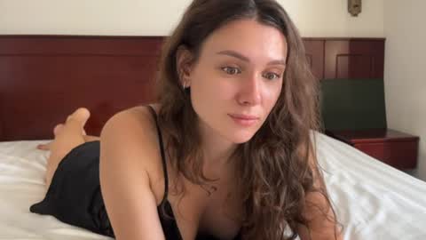 Snapshot of ameliahenderson chatting on 06.24.26 Ameli online show from 06.24.26