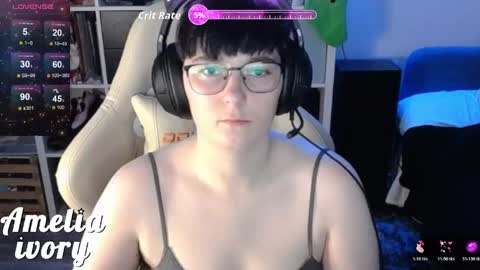 Snapshot of ameliaivory chatting on 05.18.26 ameliaivory online show from 05.18.26