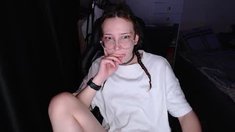 Snapshot of ameliakamishiro chatting on 11.24.25 Amelia online show from 11.24.25