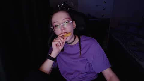 Snapshot of ameliakamishiro chatting on 11.26.25 Amelia online show from 11.26.25