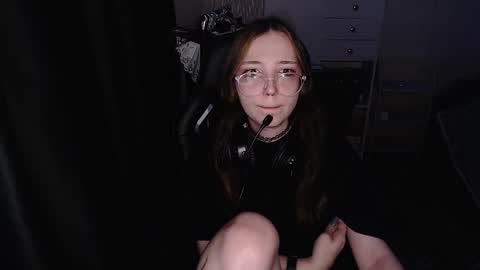 Snapshot of ameliakamishiro chatting on 12.18.25 Amelia online show from 12.18.25