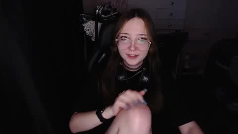Snapshot of ameliakamishiro chatting on 12.19.25 Amelia online show from 12.19.25