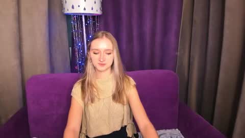 Snapshot of ameliawise chatting on 12.23.24 ameliawise online show from 12.23.24