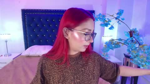 Snapshot of amelie_adamsx chatting on 05.15.26 Amelie online show from 05.15.26