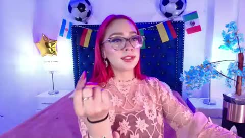 Snapshot of amelie_adamsx chatting on 06.26.26 Amelie online show from 06.26.26