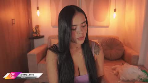 Snapshot of amelie_gonzalez chatting on 02.11.26 online show from 02.11.26