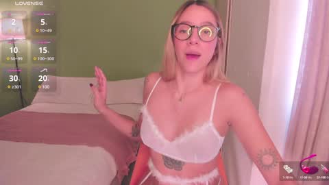 Amelie Graham online show from 01.24.25