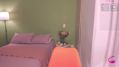 Amelie Graham online show from 02.10.25