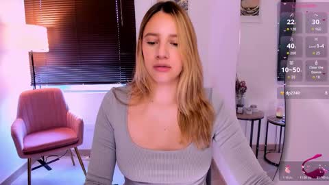 Amelie Graham online show from 12.04.25