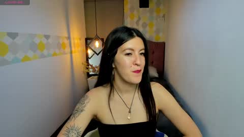 Snapshot of ameliegray chatting on 01.14.25 A M E L I E online show from 01.14.25