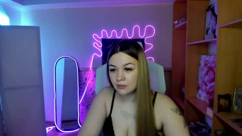 Snapshot of ameliepeach chatting on 04.25.26 Amelie online show from 04.25.26