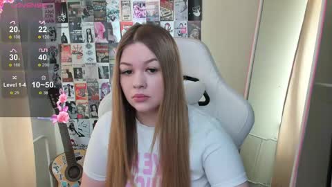 Snapshot of ameliepeach chatting on 05.04.26 Amelie online show from 05.04.26