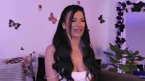 Snapshot of ameliereeaa chatting on 07.05.26 AmelieReeaa online show from 07.05.26