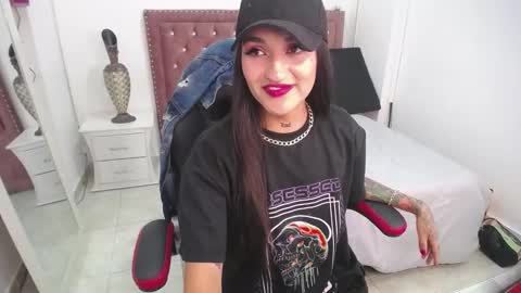 AMELIEROUS .. see you tomorrow  kisses online show from 01.14.25