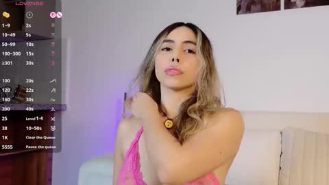 Snapshot of amelietarson chatting on 11.04.25 Victoria online show from 11.04.25