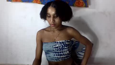 Snapshot of amelisy20005 chatting on 04.28.26 amelisy20005 online show from 04.28.26