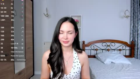 Snapshot of ameliya_sun chatting on 04.17.26 Aylin online show from 04.17.26