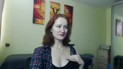 Snapshot of amelly777 chatting on 02.17.25 amelly777 online show from 02.17.25
