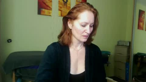Snapshot of amelly777 chatting on 02.17.25 amelly777 online show from 02.17.25