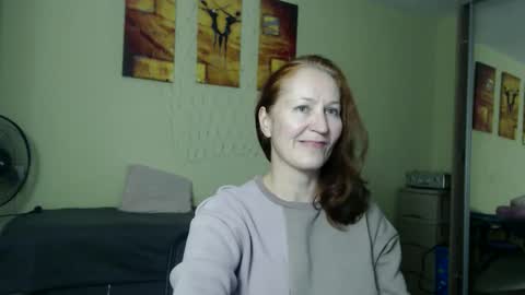 Snapshot of amelly777 chatting on 10.13.25 amelly777 online show from 10.13.25