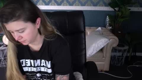 Snapshot of amellymillyy chatting on 03.02.26 amellymillyy online show from 03.02.26