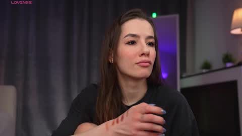 Snapshot of amelyxxx chatting on 04.21.26 Amy online show from 04.21.26