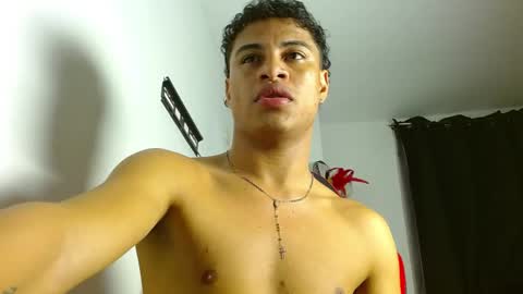 Snapshot of america_27 chatting on 05.21.26 AMILCAR online show from 05.21.26