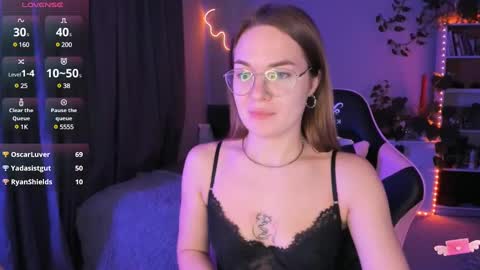 Hi-hi I am Kate welcome to my sexy room online show from 12.16.24