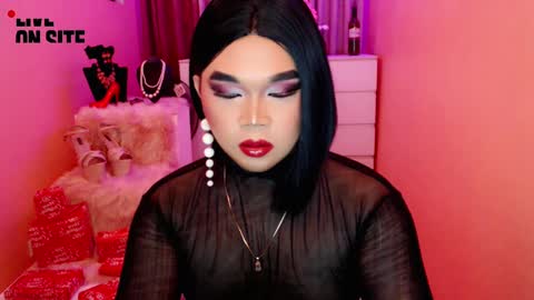 Queen Mireska online show from 12.12.24