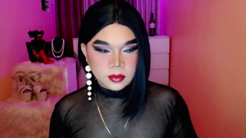 Queen Mireska online show from 12.28.24